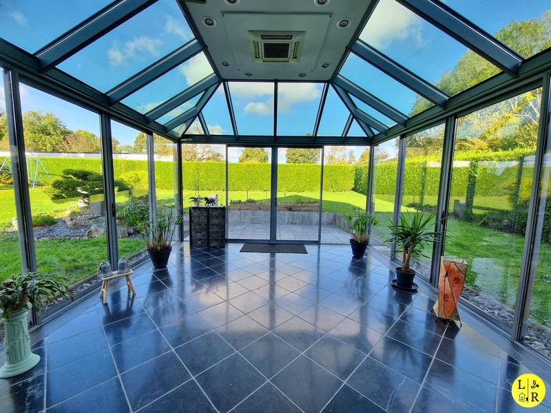 Maison - 230 m² - 7 pièces