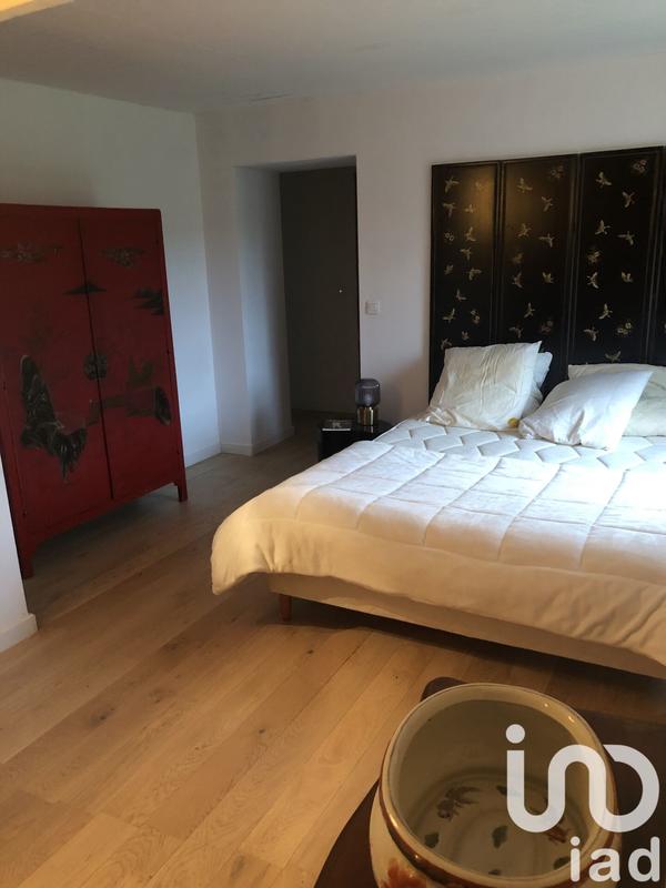 Maison - 325 m² - 9 pièces