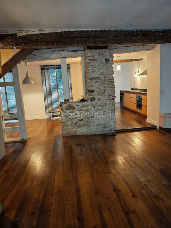 Maison - 159 m² - 7 pièces