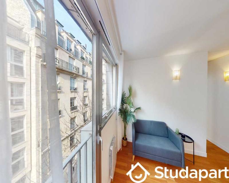 Chambre - 90 m² - 1 pièce