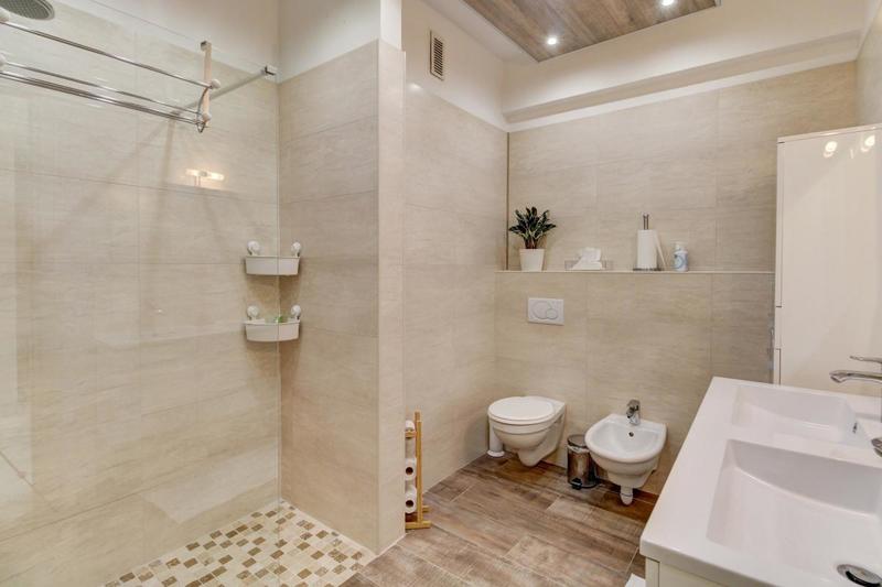 Appartement - 160 m² - 5 pièces