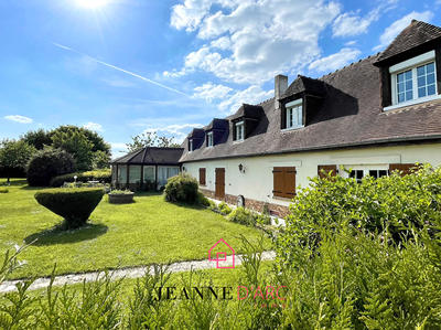 Maison - 210 m² - 8 pièces