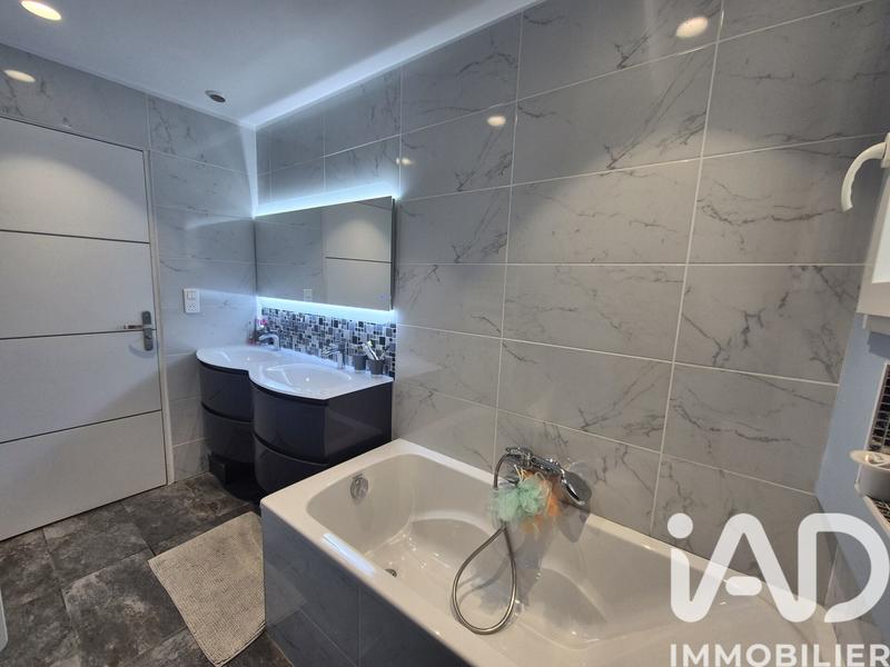 Maison - 104 m² - 5 pièces