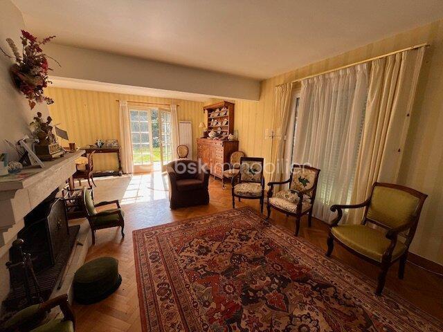 Pavillon - 144 m² - 7 pièces