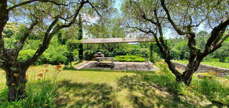 Demeure - 202 m² - 12 pièces