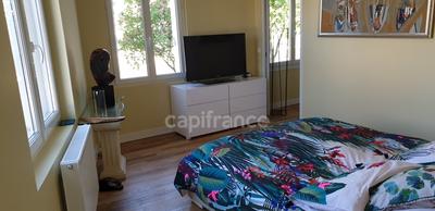 Maison - 204 m² - 6 pièces