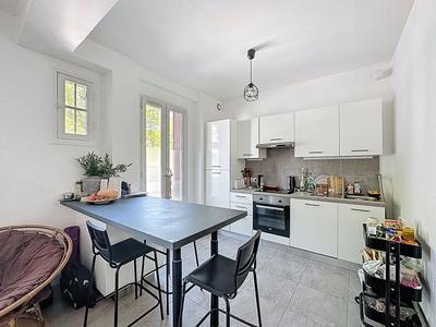 Maison - 71 m² - 5 pièces