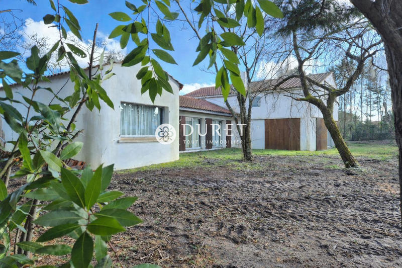 Maison contemporaine - 205 m² - 6 pièces