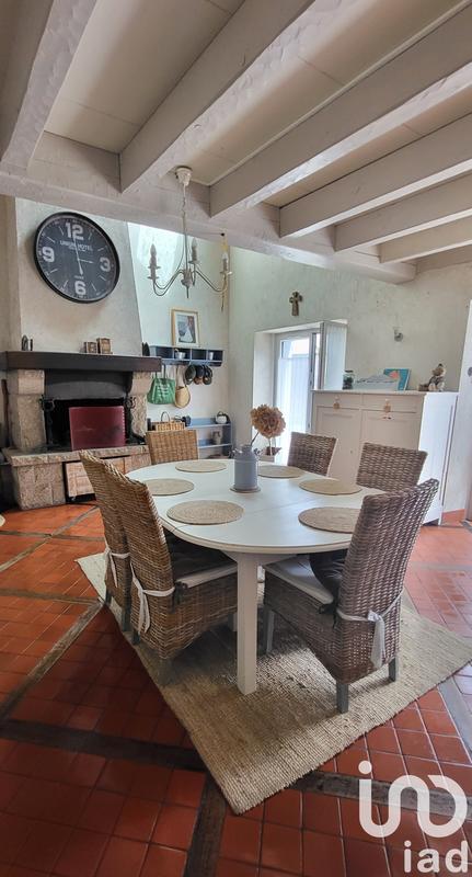 Maison - 230 m² - 10 pièces