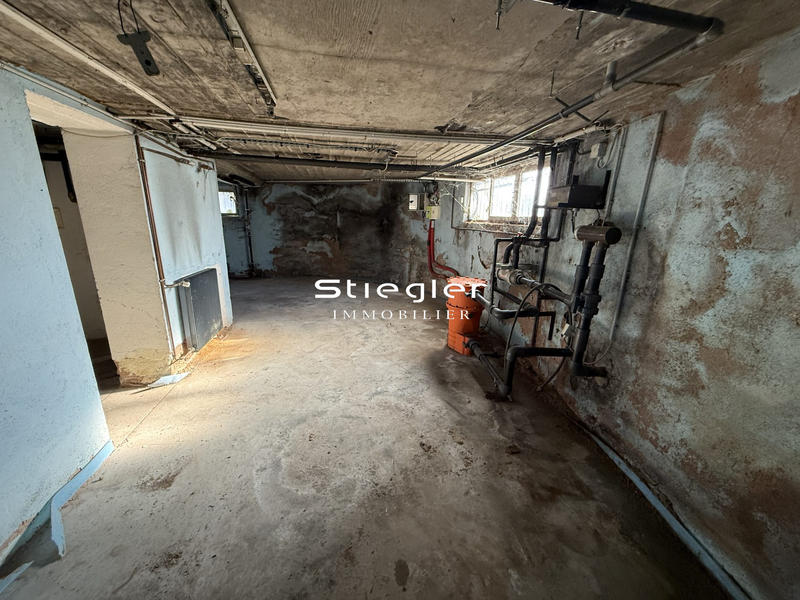 Maison - 204 m² - 6 pièces