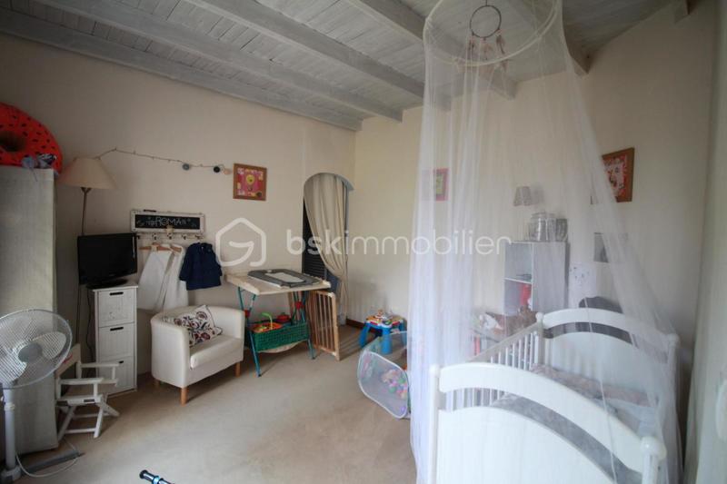 Corps de ferme - 300 m² - 10 pièces