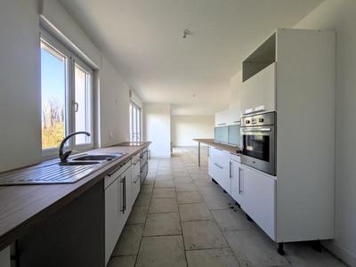 Maison - 181 m² - 6 pièces