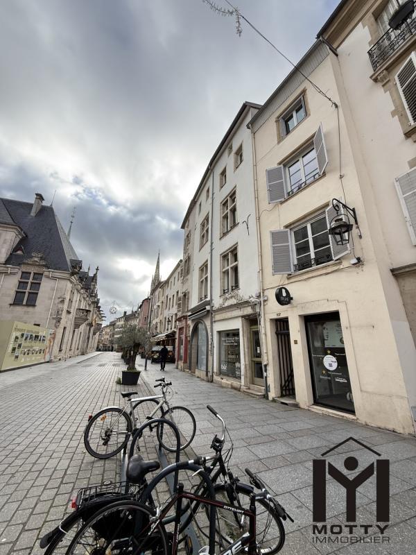 Studio - 25 m² - 1 pièce