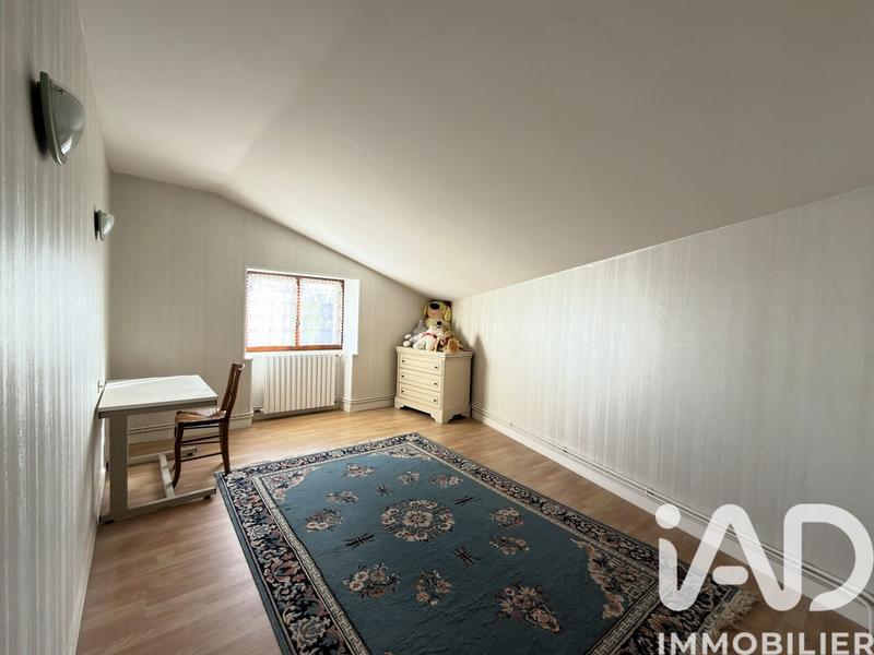 Maison - 200 m² - 7 pièces