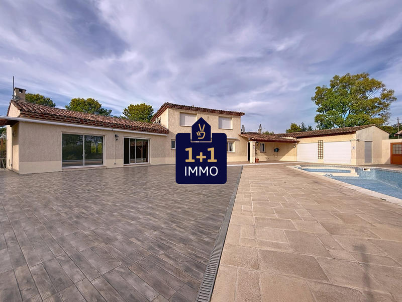 Villa - 261 m² - 11 pièces