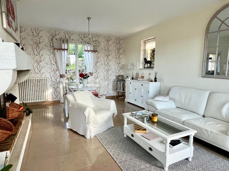 Maison traditionnelle - 158 m² - 6 pièces