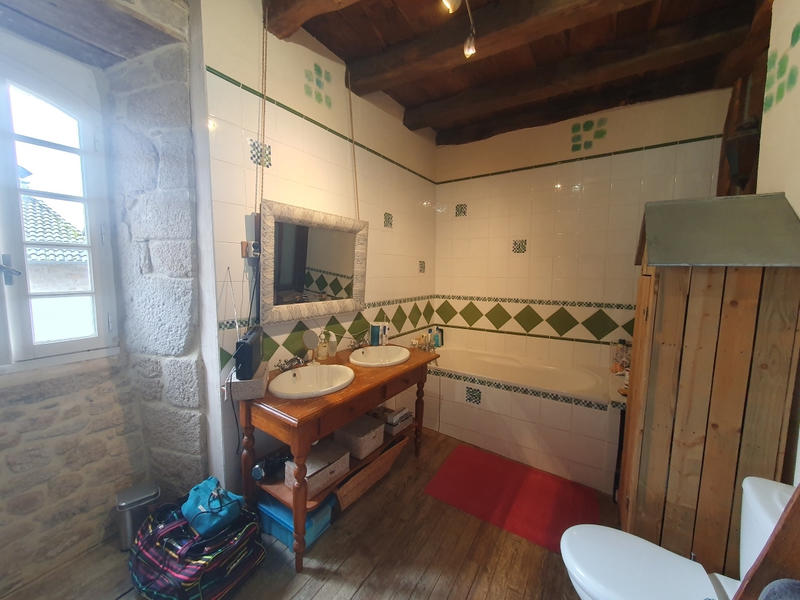 Propriété - 237 m² - 7 pièces