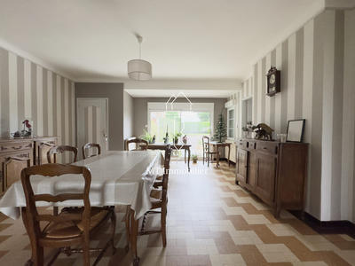 Maison - 148 m² - 7 pièces