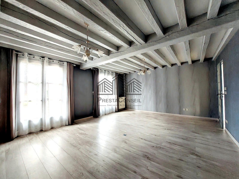 Maison - 198 m² - 7 pièces