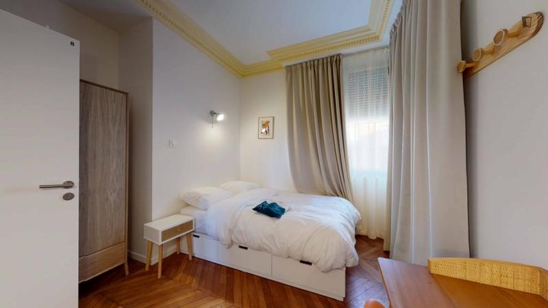 Chambre - 12 pièces