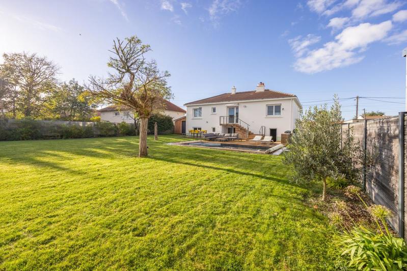 Maison - 176 m² - 7 pièces