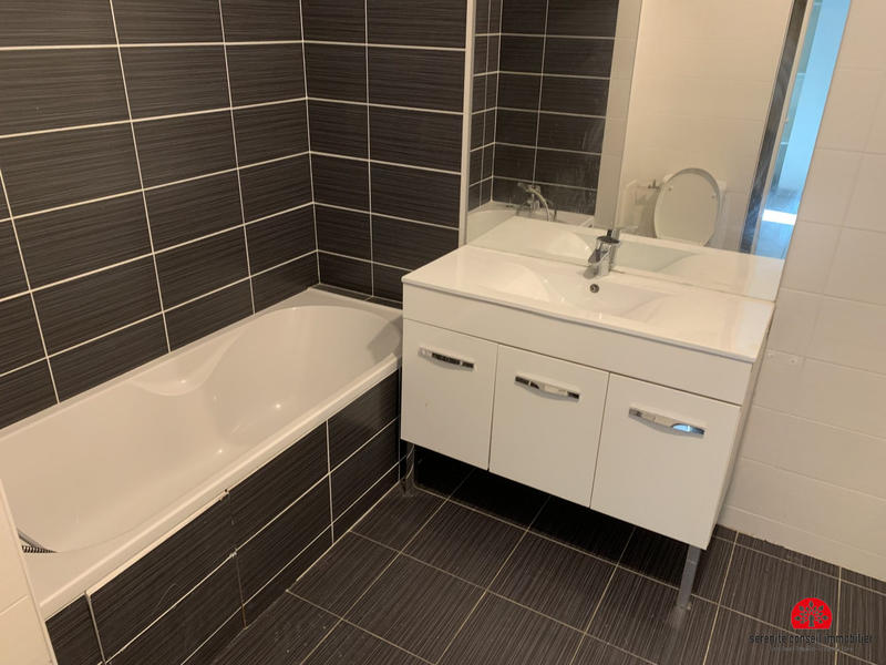 Appartement - 98 m² - 5 pièces