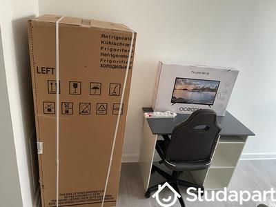 Chambre - 10 m² - 1 pièce