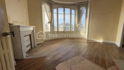 Appartement - 147 m² - 5 pièces