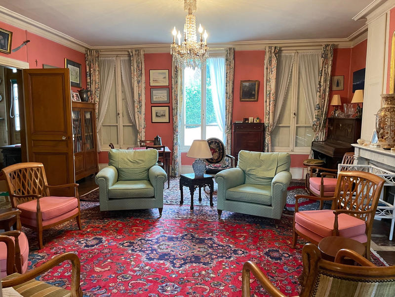 Maison - 316 m² - 10 pièces