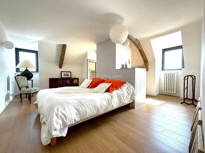 Maison - 250 m² - 8 pièces