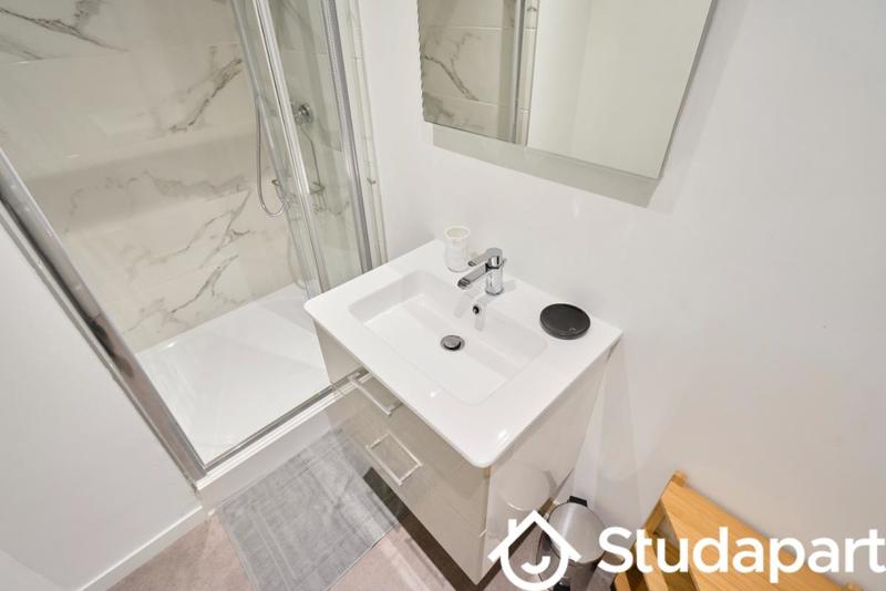 Chambre - 12 m² - 1 pièce