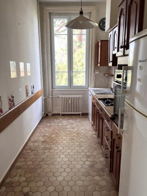 Appartement - 90 m² - 4 pièces