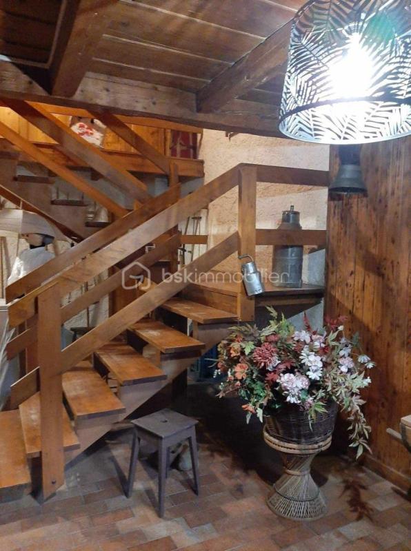 Corps de ferme - 574 m² - 15 pièces