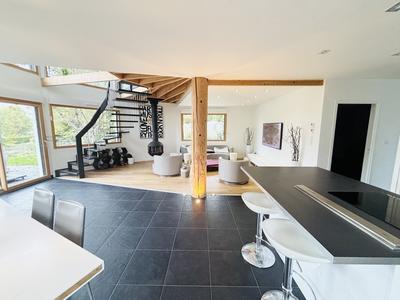 Maison - 166 m² - 5 pièces