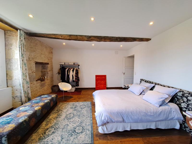 Maison - 230 m² - 6 pièces