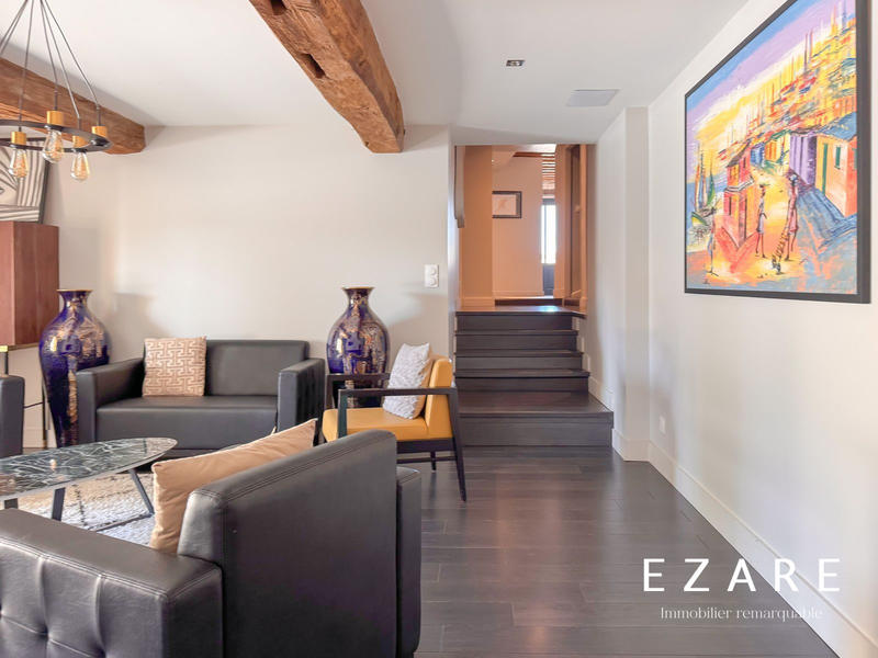 Maison - 645 m² - 23 pièces