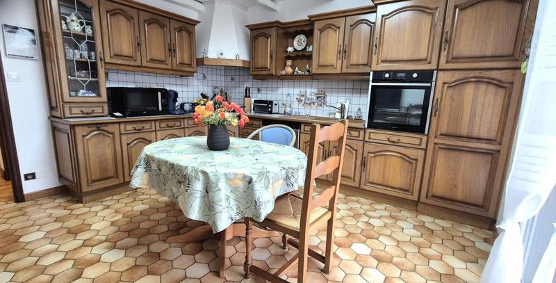 Maison - 177 m² - 7 pièces