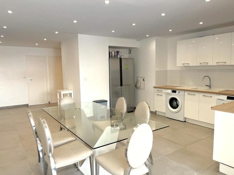 Appartement - 102 m² - 6 pièces