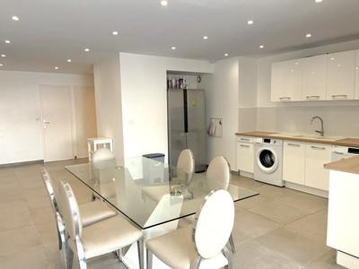 Appartement - 102 m² - 6 pièces