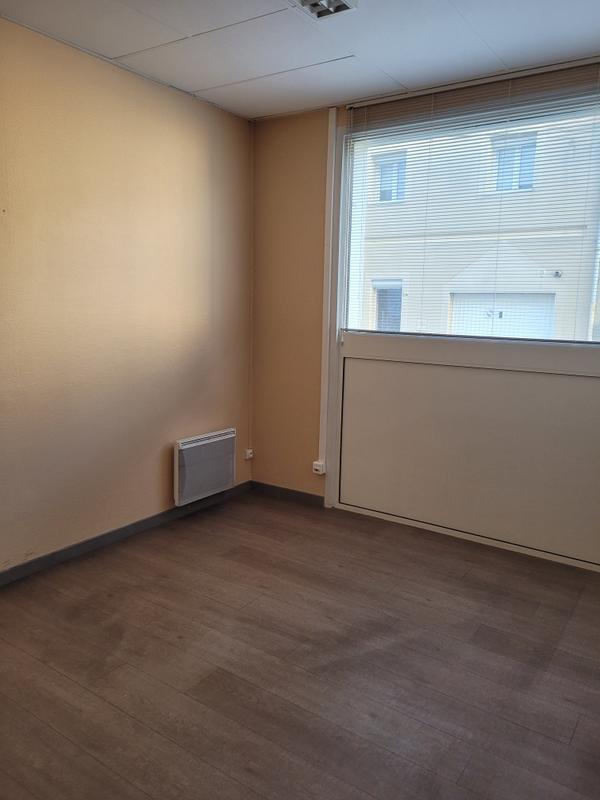 Bureau - 113 m² - 5 pièces