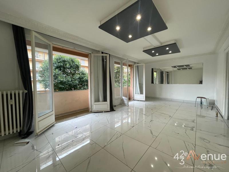 Appartement - 81 m² - 4 pièces