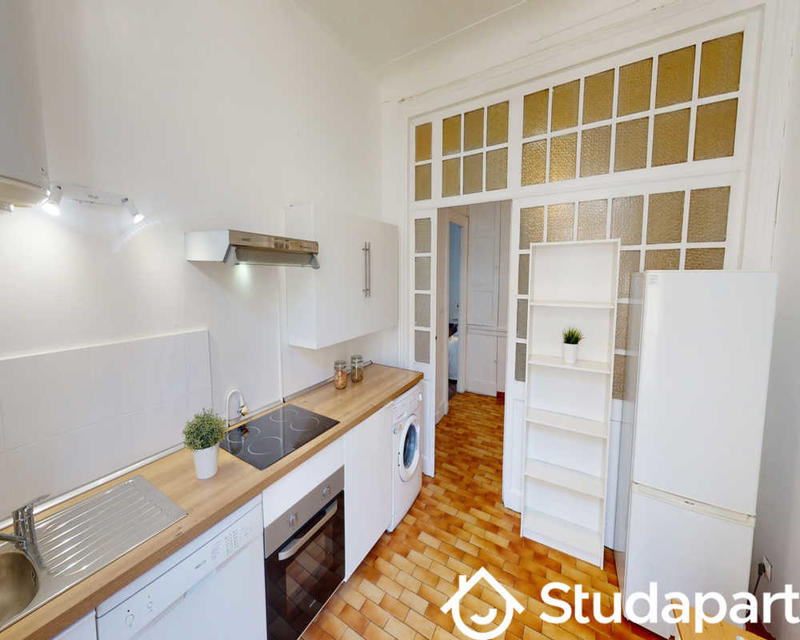 Chambre - 70 m² - 1 pièce