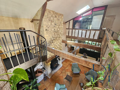 Maison - 340 m² - 14 pièces