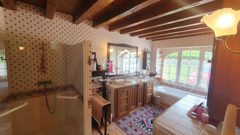 Maison ancienne - 250 m² - 11 pièces