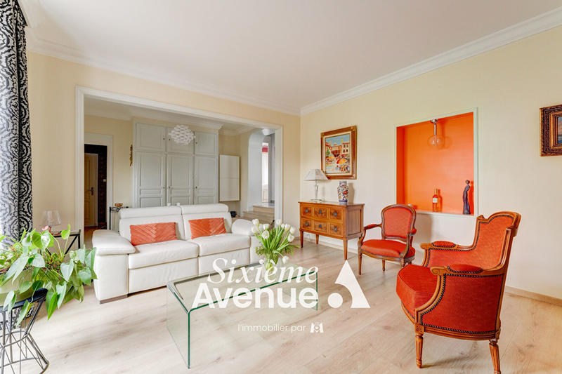 Maison - 151 m² - 6 pièces