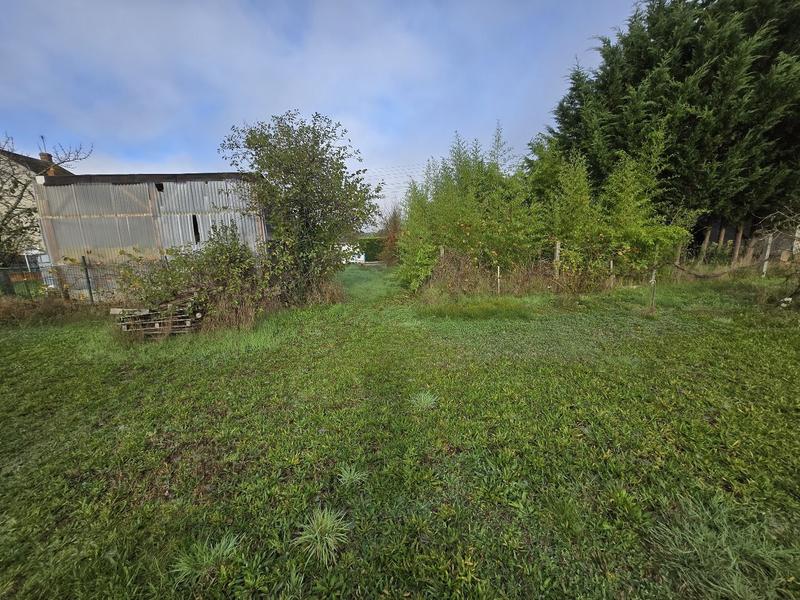 Terrain constructible - 710 m²