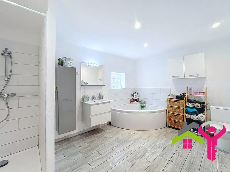 Maison - 141 m² - 5 pièces