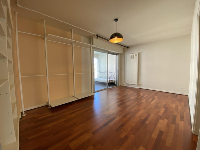 Appartement - 83 m² - 2 pièces