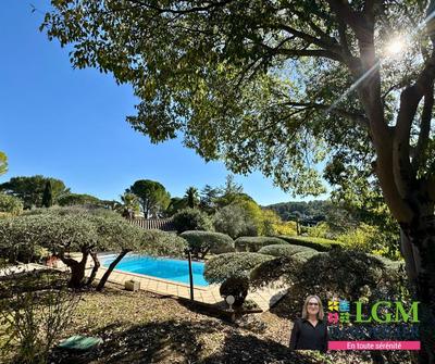 Maison - 161 m² - 6 pièces