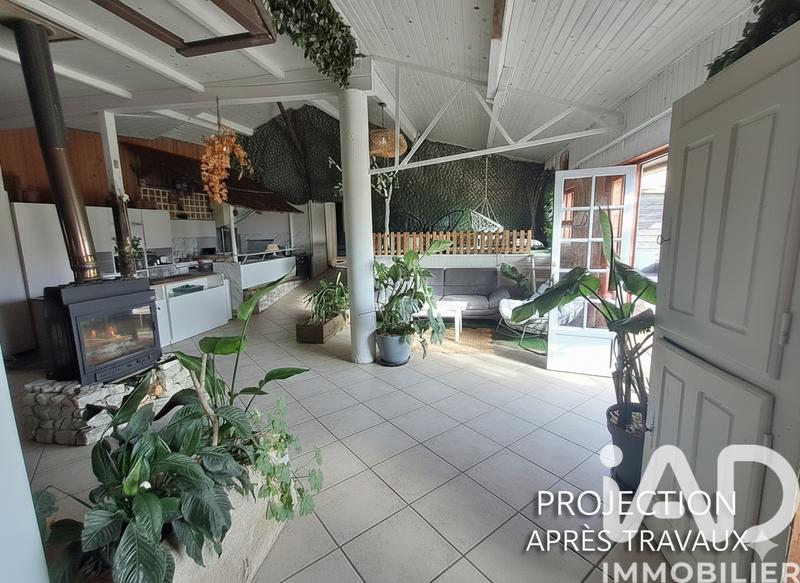 Maison - 202 m² - 5 pièces